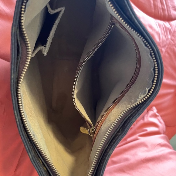 Louis Vuitton Monogram Wallet - Picture 13 of 14